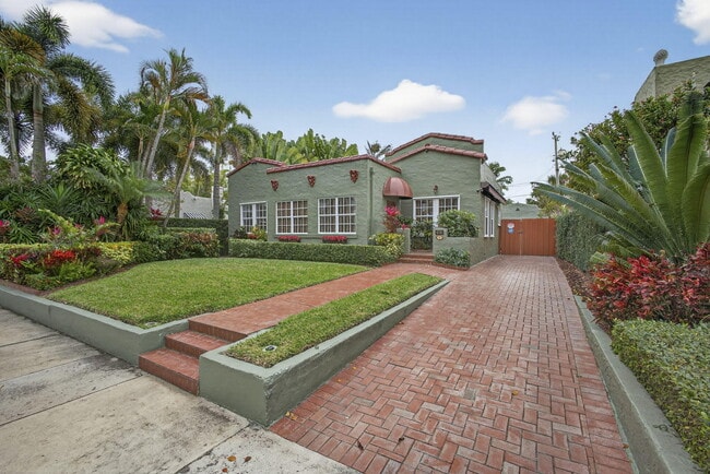 Building Photo - 616 Upland Rd