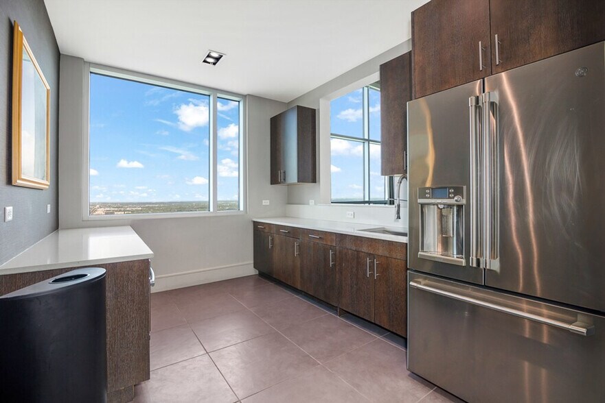 Building Photo - 1811 Southgate Blvd