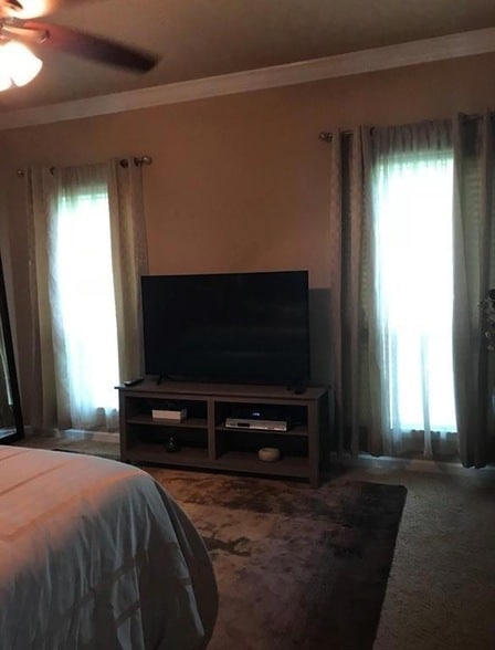 Building Photo - 652 Fairfield Loop