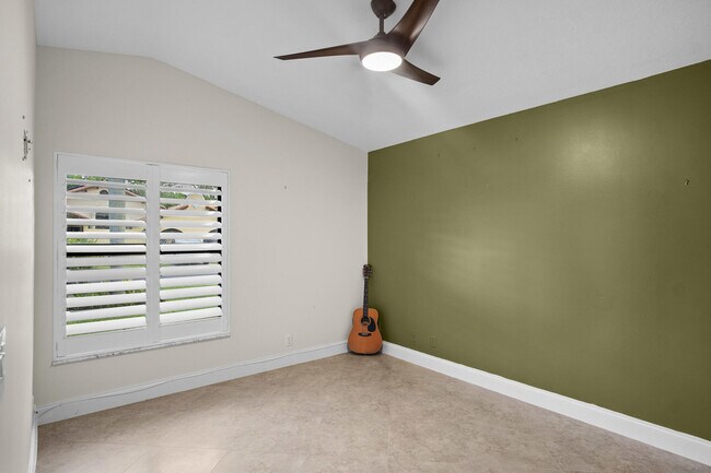 Building Photo - 5281 Bolero Cir