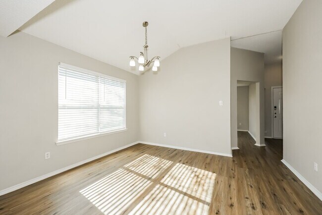 Building Photo - 2213 Whispering Wind St