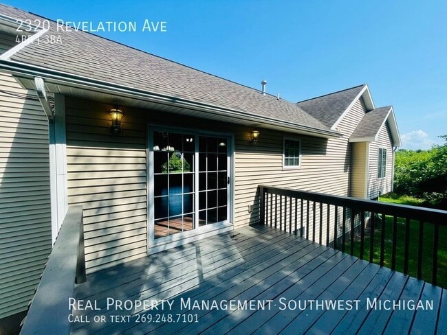Building Photo - 2320 Revelation Ave