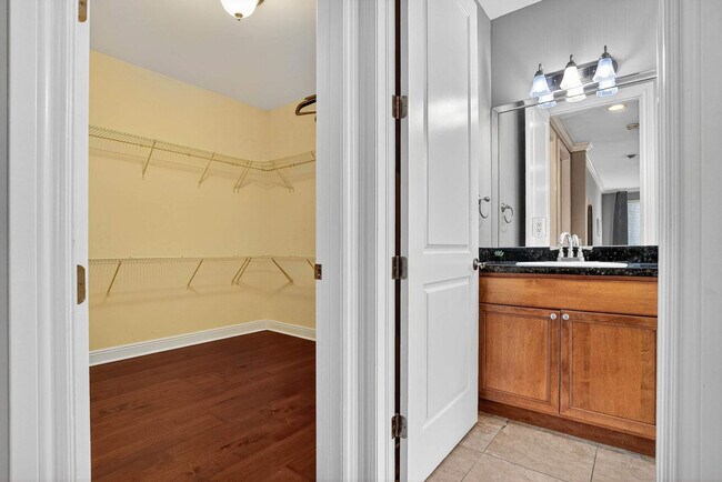 Building Photo - 1705 NE 11th St