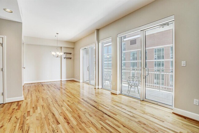 Building Photo - 2520 Robinhood St