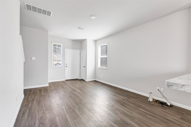 Building Photo - 2394 Tavo Trails Dr