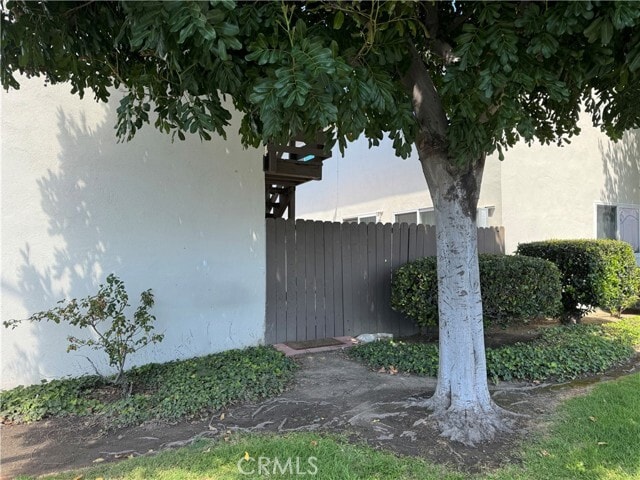 Building Photo - 11115 Slater Ave
