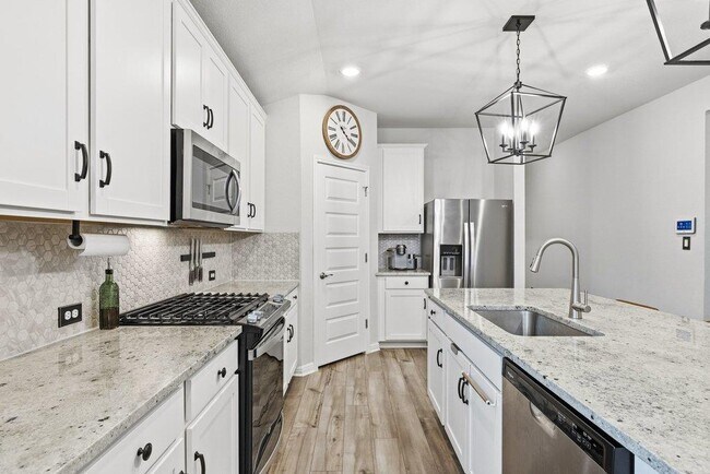 Building Photo - 225 El Capitan Lp