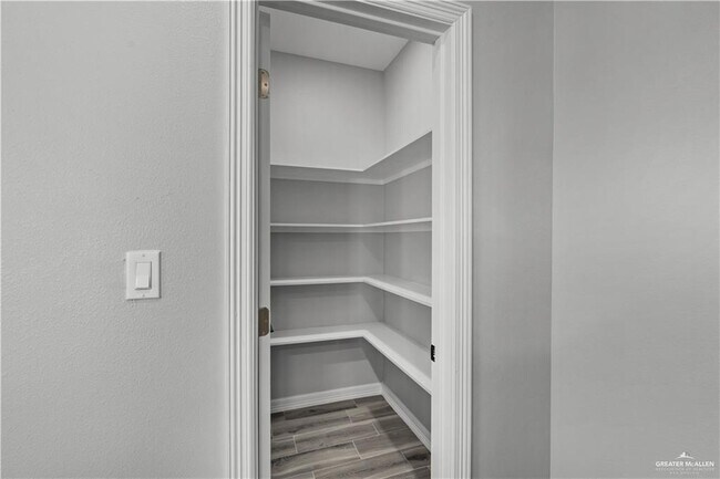 Building Photo - 2705 Bald Cypress Dr