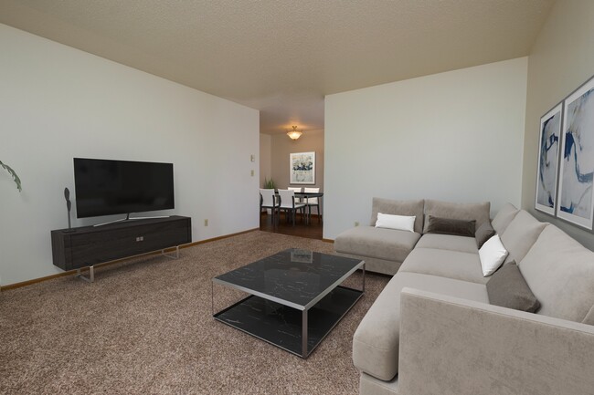 Fargo, ND Southwind Apartments | Living - Southwind