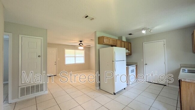 Building Photo - 1022 Woodbury Pl