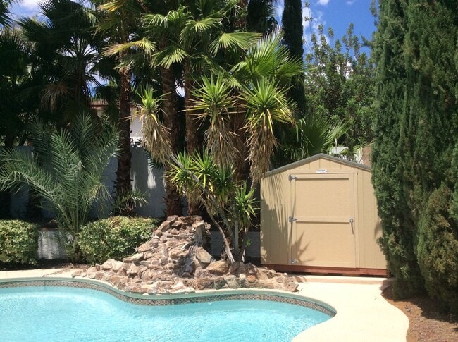 Building Photo - Stunning 2-story home offering 3 bedrooms, 2.5 bathrooms, with Pool