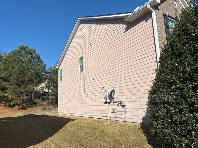 Building Photo - 1424 Saphire Dr