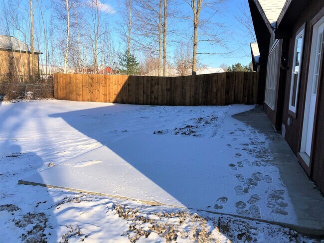 Building Photo - 350 Route 7 South, Unit 102