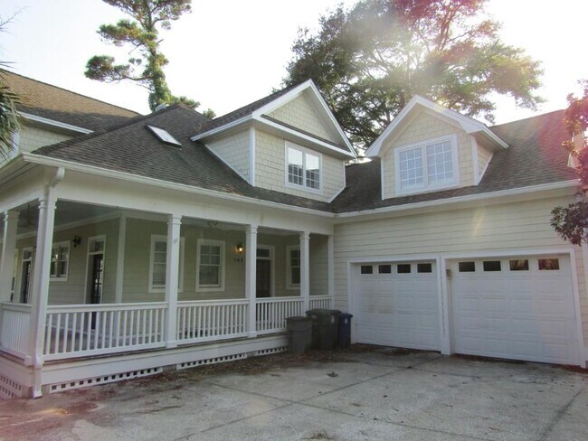 Building Photo - 703 Tradewind Ct