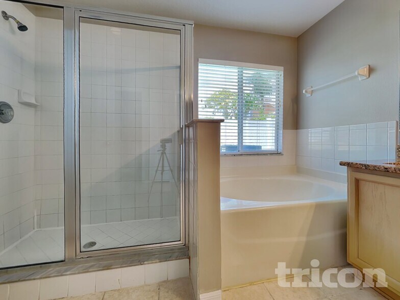 Building Photo - 4926 Trinidad Dr