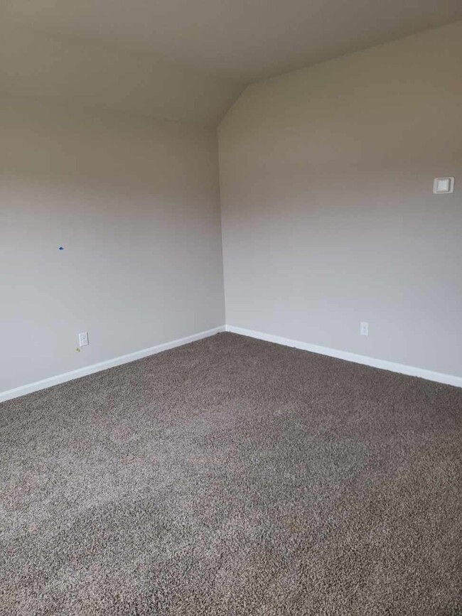Building Photo - 48441 Red Fox Dr