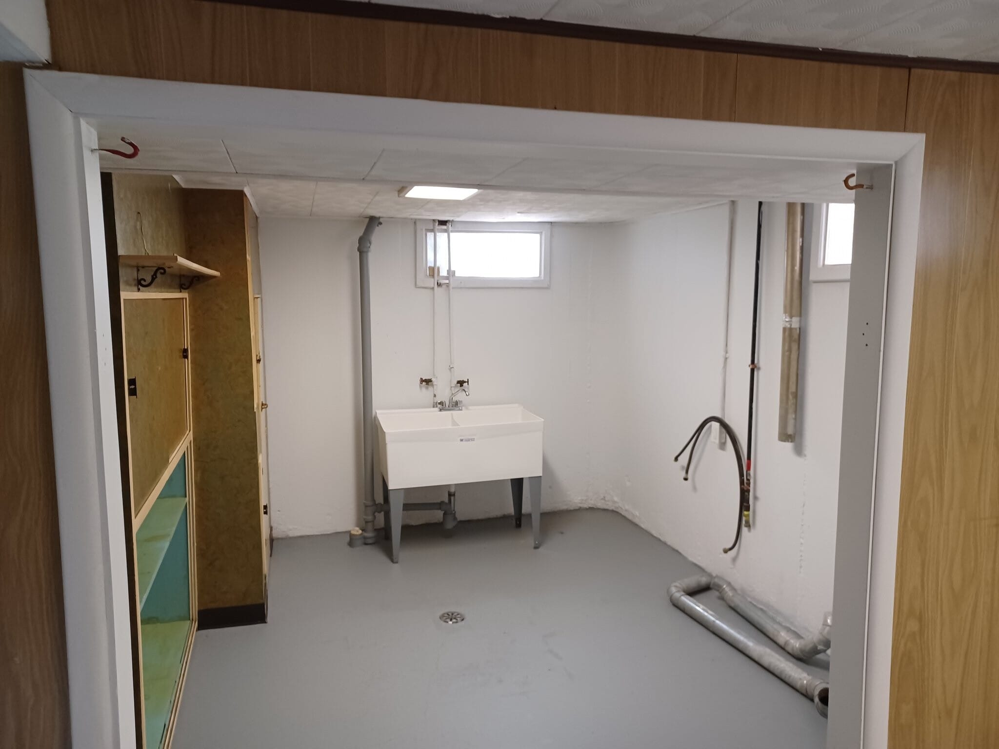 Building Photo - 9814 Quandt Ave