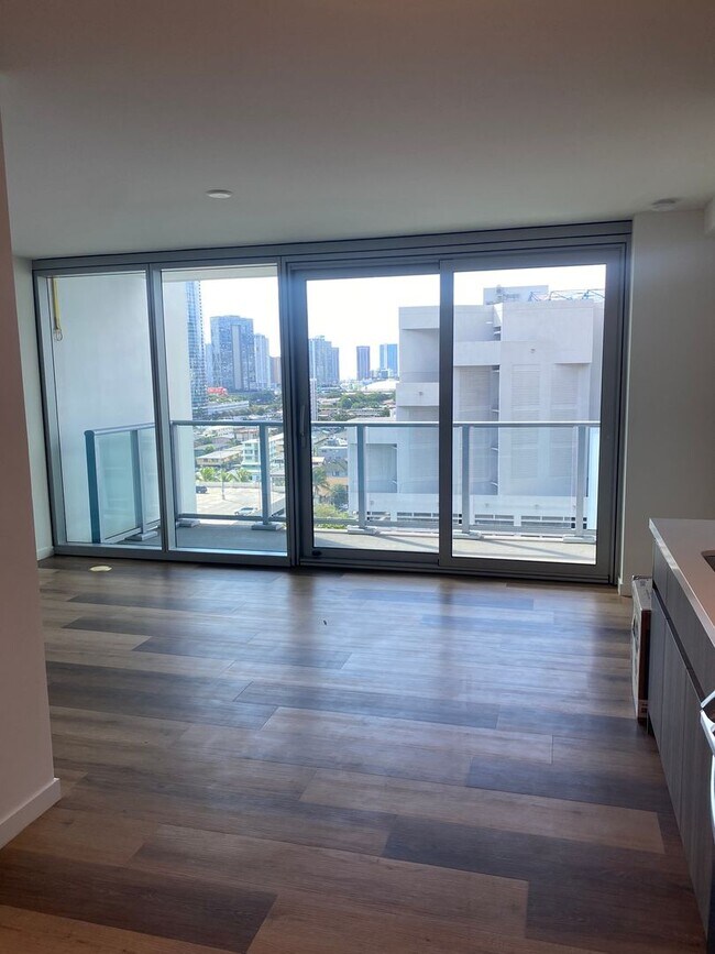 Building Photo - The Park Of Keeaumoku- Newly open condo, S...