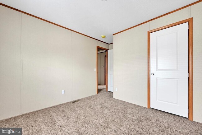 Building Photo - 2106 Scull St