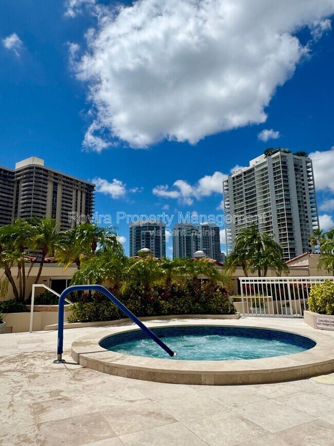 Building Photo - 19667 Turnberry Way