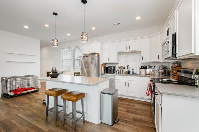 Building Photo - 2703 Wells St