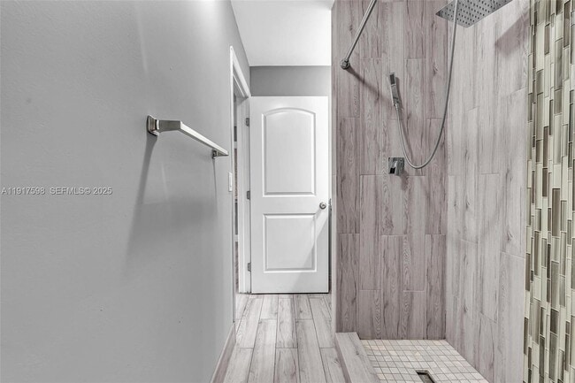 Building Photo - 1263 SW 46th Ave