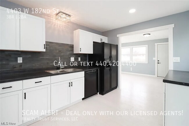 Building Photo - Amazing ranch 3 Bedroom 2 bath