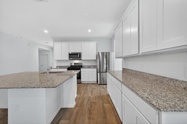 Building Photo - 7411 Canyon Chase Dr