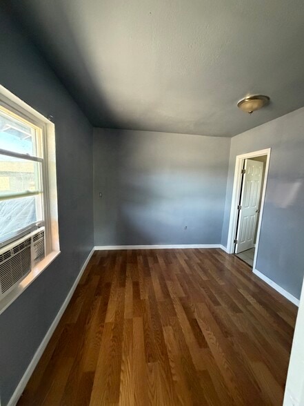 Building Photo - 224 Park Ave