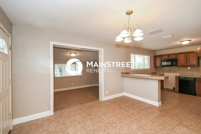 Building Photo - 3 Bedroom Pet-Friendly Home in Jacksonvill...