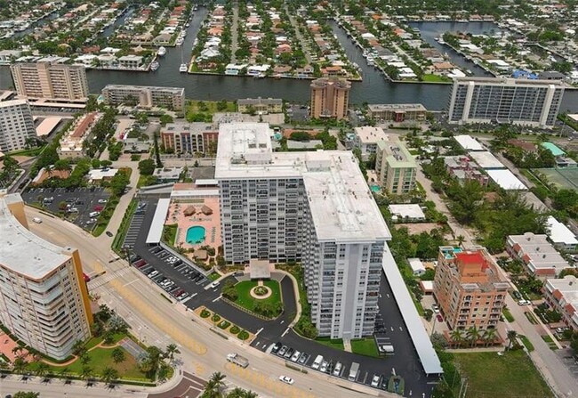 Building Photo - 405 N Ocean Blvd