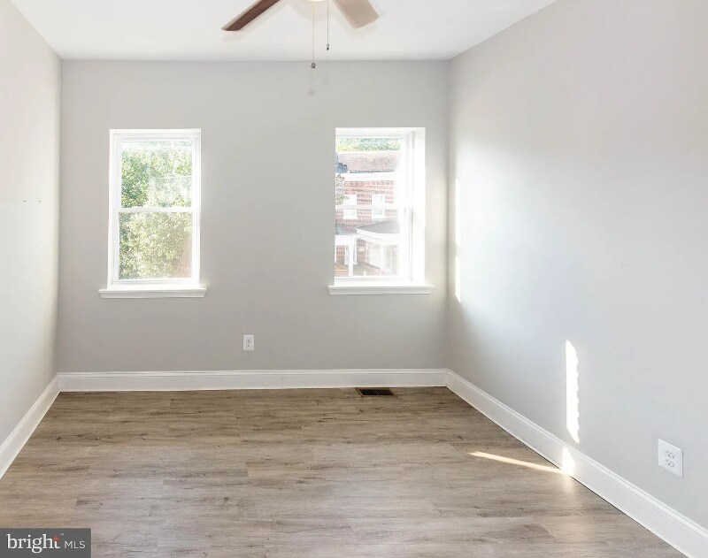 Building Photo - 3914 Ridgewood Ave