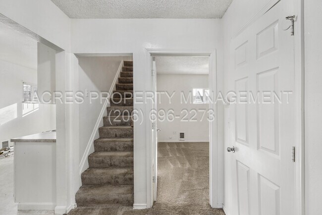 Building Photo - 2034 E 34th St