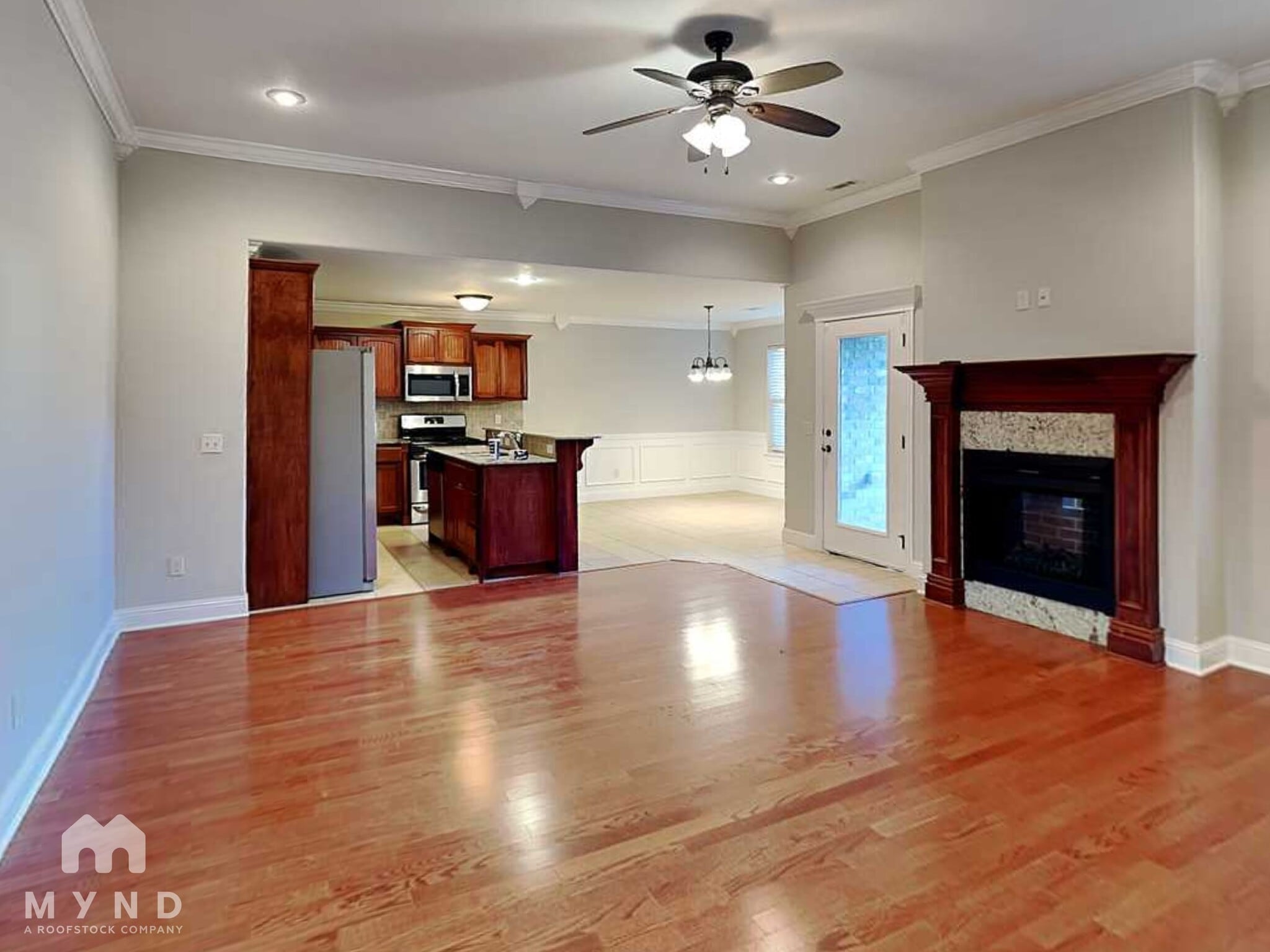 Building Photo - 102 NE Larkspur Ln