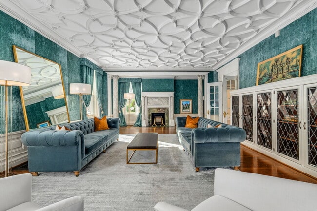 Building Photo - 5135 Ellsworth Ave