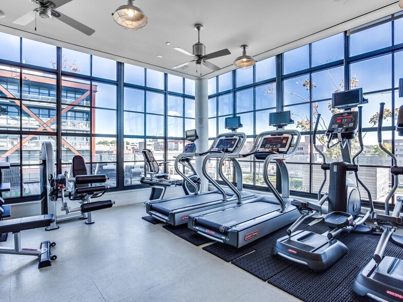 Rooftop Fitness Center - 2030 8th St NW
