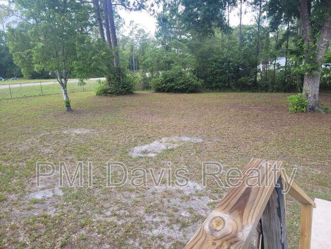 Building Photo - 2288 Amarylis Ave