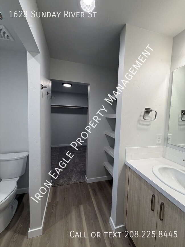 Building Photo - 1628 Sunday River St