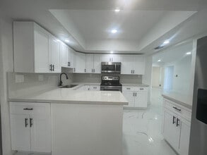 Building Photo - 3290 NW 39th St