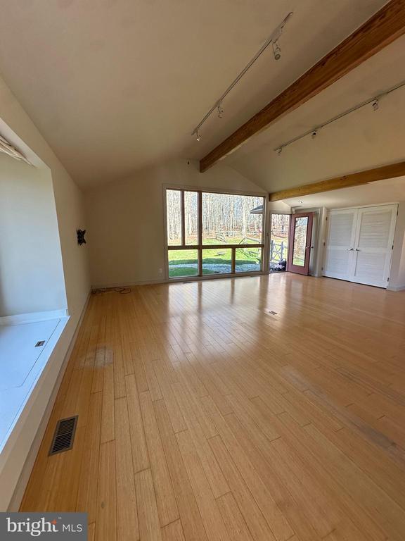 Building Photo - 5995 Lower York Rd