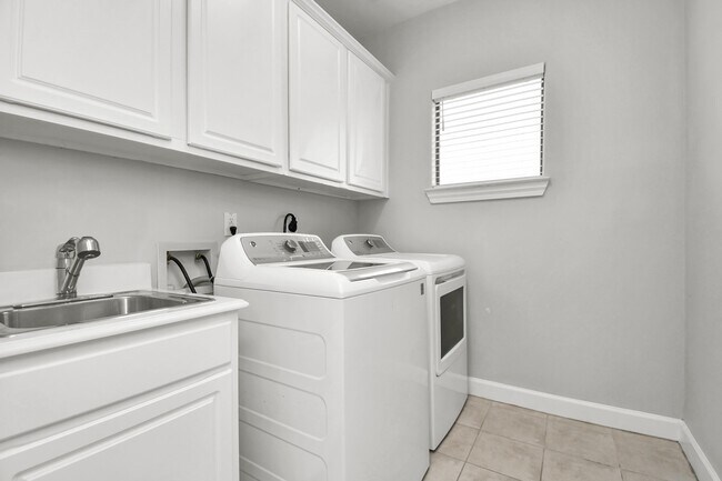 Building Photo - 5443 Kansas St