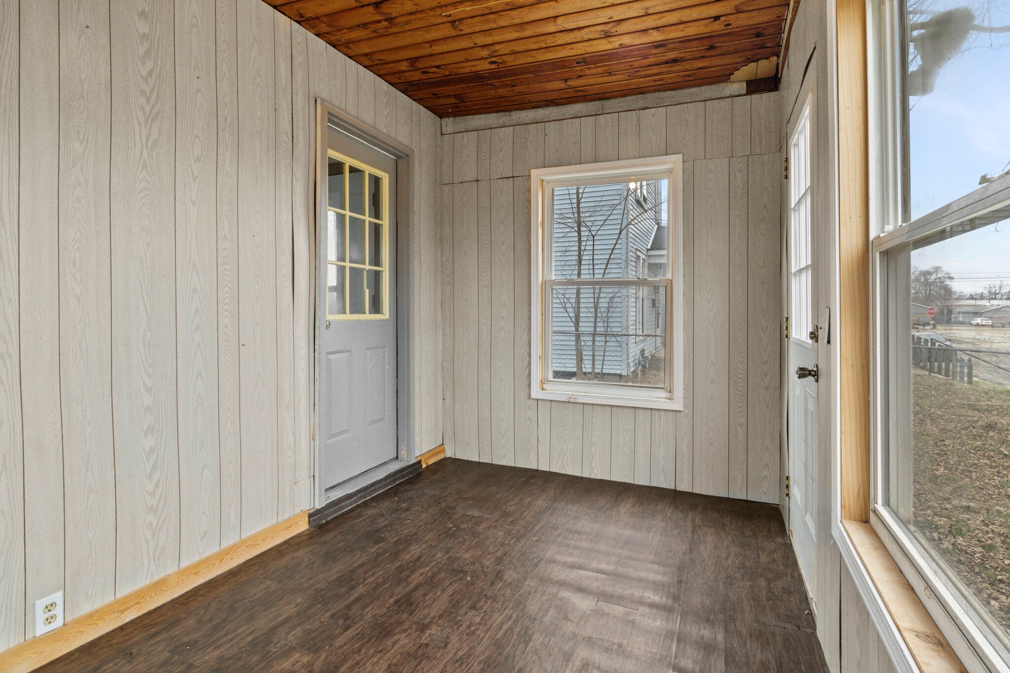 Building Photo - 2219 S Elm St