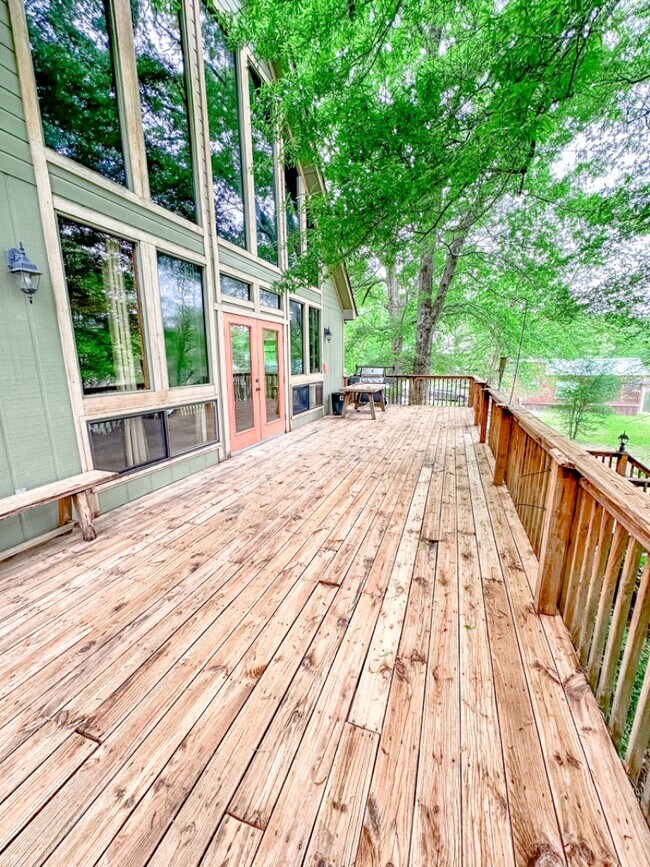 Building Photo - 652 Humphries Cove Rd