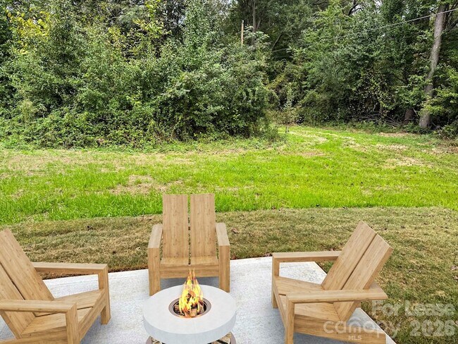 Building Photo - 144 33rd St NW