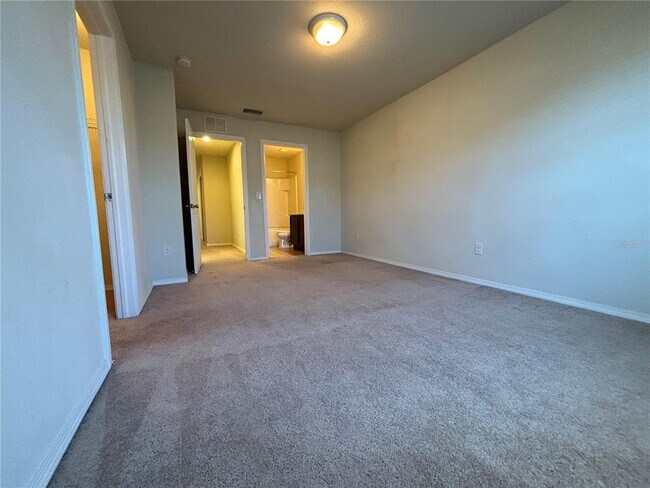 Building Photo - 4912 White Sanderling Ct