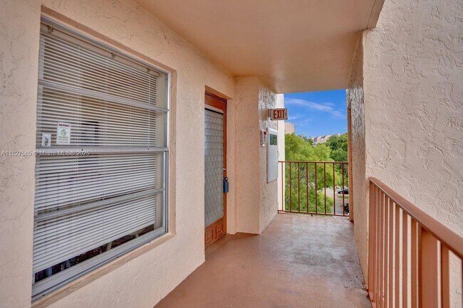 Building Photo - 14671 Bonaire Blvd