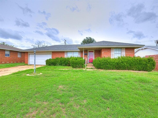 Building Photo - 1212 Lynnwood Dr