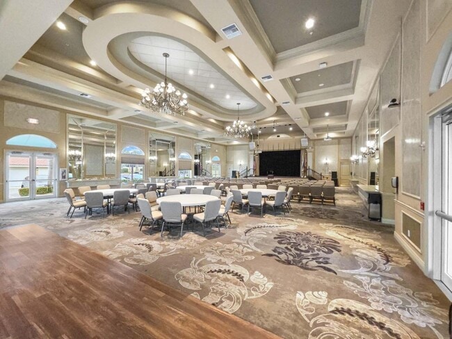 Building Photo - 5058 Glenville Dr