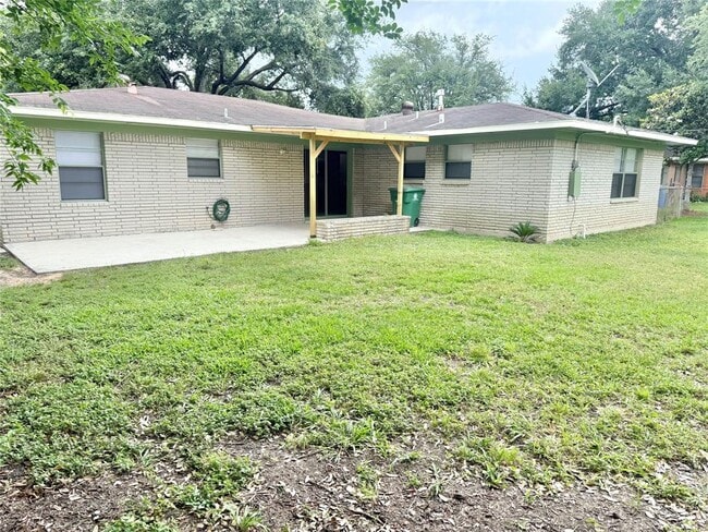 Building Photo - 7730 Cayton St