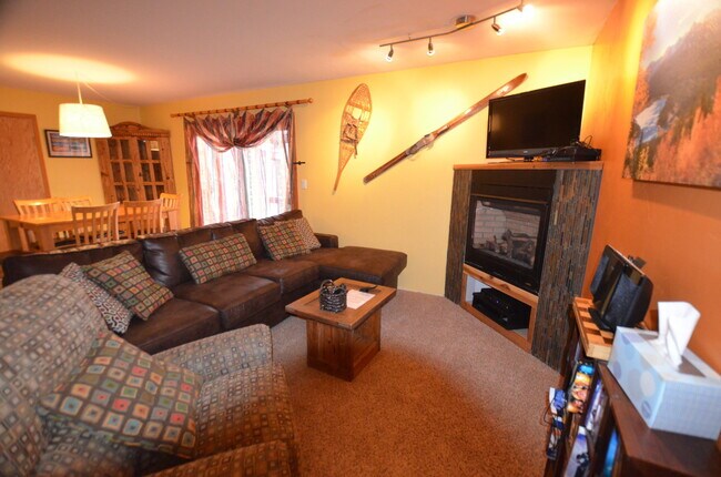 Building Photo - 27 Peaks View Ct